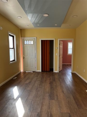 730 E 5TH Street, Erie, PA 16507