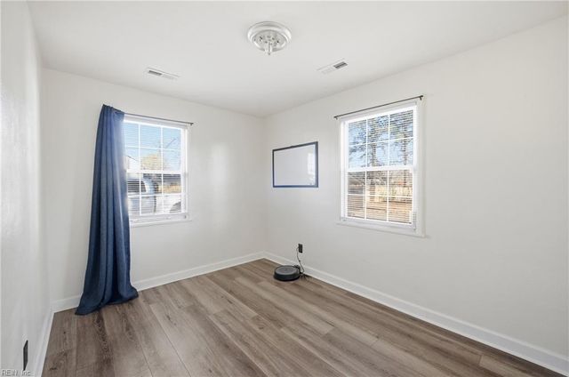 5912 Andrew PL, Newport News, VA 23605