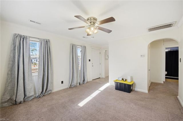 5912 Andrew PL, Newport News, VA 23605