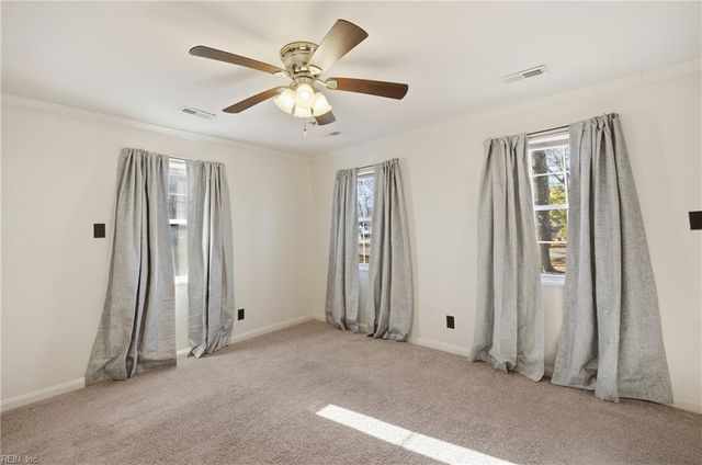 5912 Andrew PL, Newport News, VA 23605