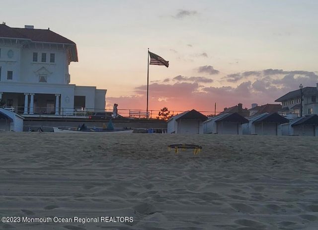 600 N Edgemere Drive, West Allenhurst, NJ 07711