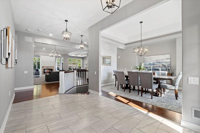 1168 Mary Hill CIRCLE, Hartland, WI 53029