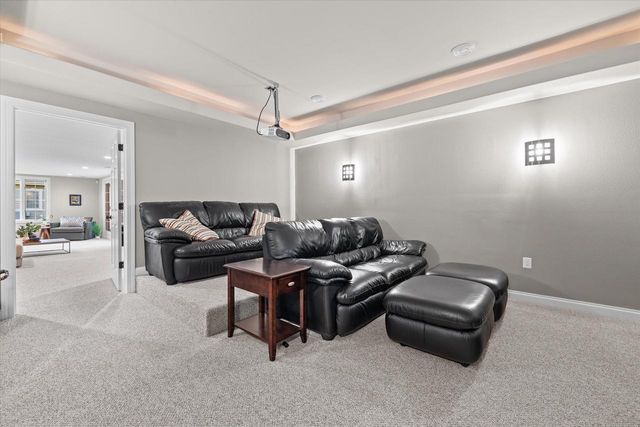 1168 Mary Hill CIRCLE, Hartland, WI 53029