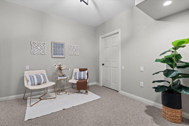 1168 Mary Hill CIRCLE, Hartland, WI 53029