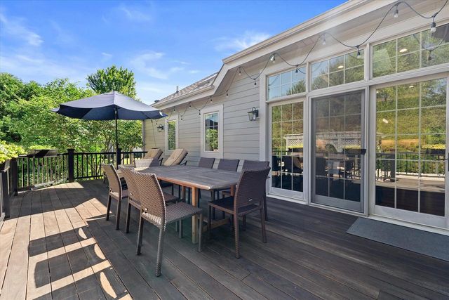 1168 Mary Hill CIRCLE, Hartland, WI 53029