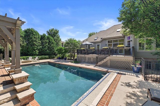1168 Mary Hill CIRCLE, Hartland, WI 53029