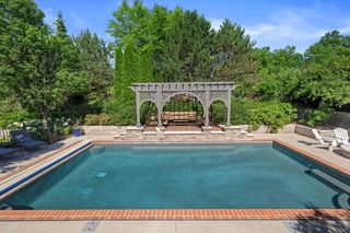 1168 Mary Hill CIRCLE, Hartland, WI 53029