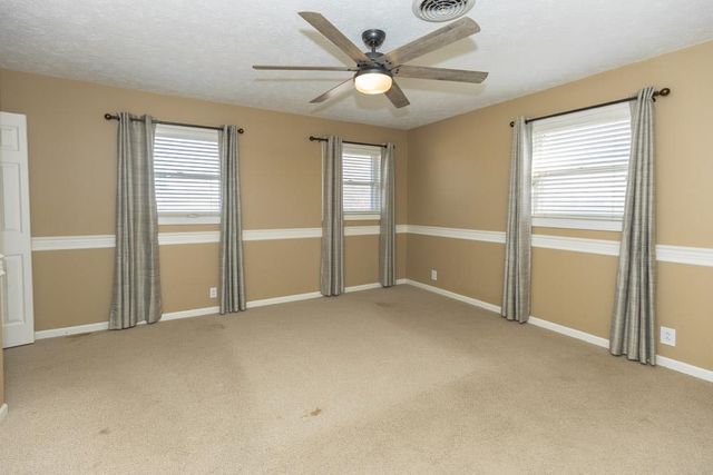 2214 Country Hills Rd, Salina, KS 67401