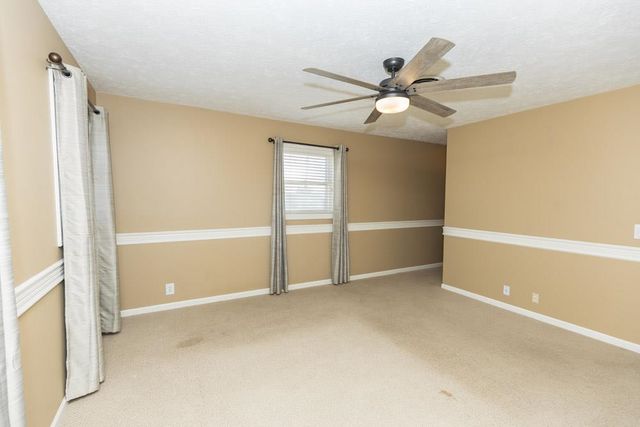 2214 Country Hills Rd, Salina, KS 67401