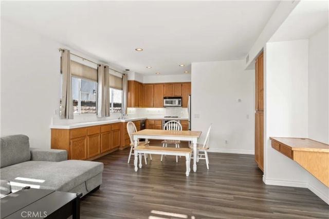 27545 Wellsley Way, Valencia, CA 91354