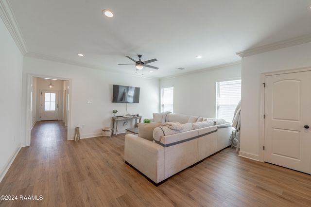 105 Gilded Lane, Broussard, LA 70518
