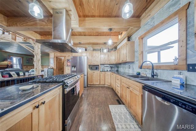 114 County Road 4180, Salem, MO 65560