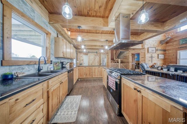 114 County Road 4180, Salem, MO 65560