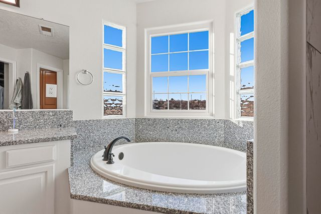 4123 Rancho Gusto NW, Albuquerque, NM 87120