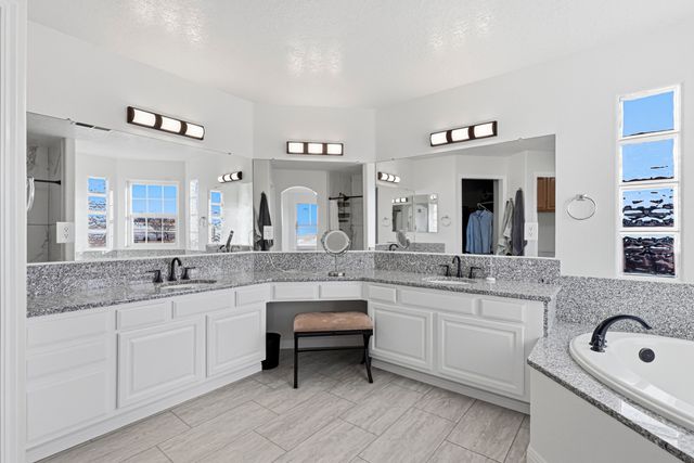 4123 Rancho Gusto NW, Albuquerque, NM 87120