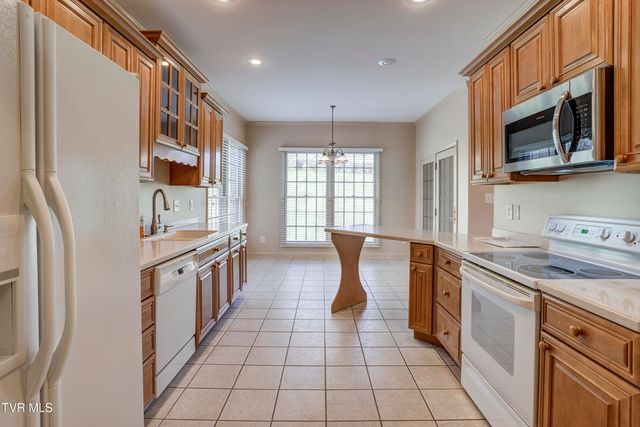 213 Keeland Drive, Johnson City, TN 37615