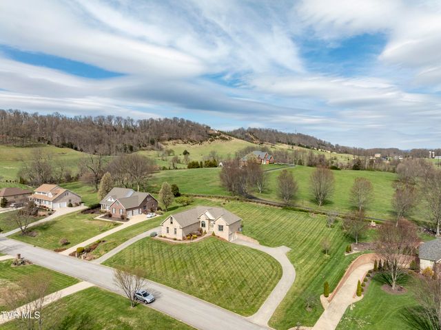 213 Keeland Drive, Johnson City, TN 37615