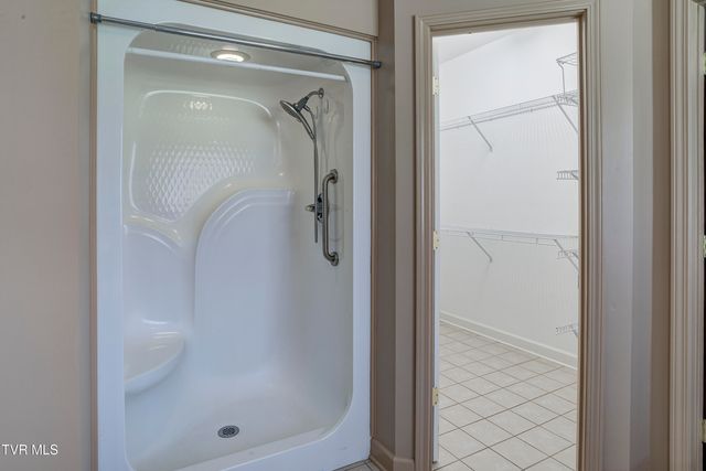 213 Keeland Drive, Johnson City, TN 37615