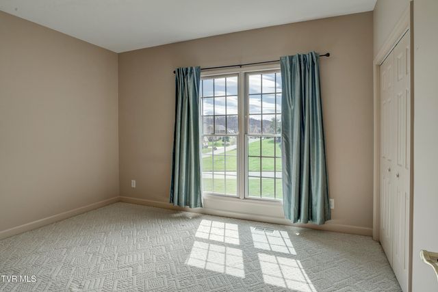 213 Keeland Drive, Johnson City, TN 37615