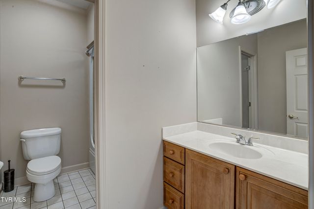 213 Keeland Drive, Johnson City, TN 37615