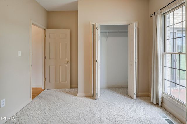 213 Keeland Drive, Johnson City, TN 37615