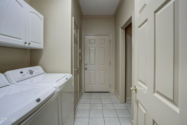 213 Keeland Drive, Johnson City, TN 37615