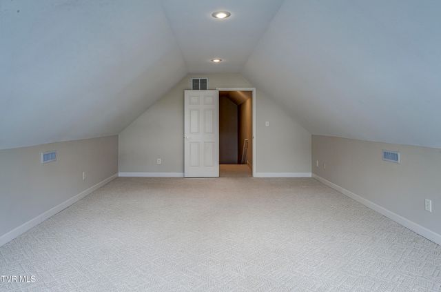 213 Keeland Drive, Johnson City, TN 37615