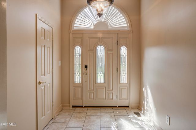 213 Keeland Drive, Johnson City, TN 37615