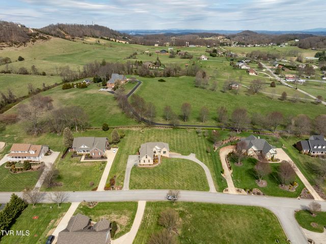 213 Keeland Drive, Johnson City, TN 37615