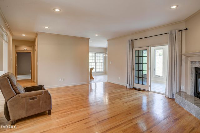 213 Keeland Drive, Johnson City, TN 37615