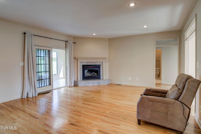 213 Keeland Drive, Johnson City, TN 37615