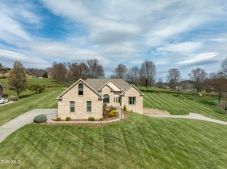 213 Keeland Drive, Johnson City, TN 37615