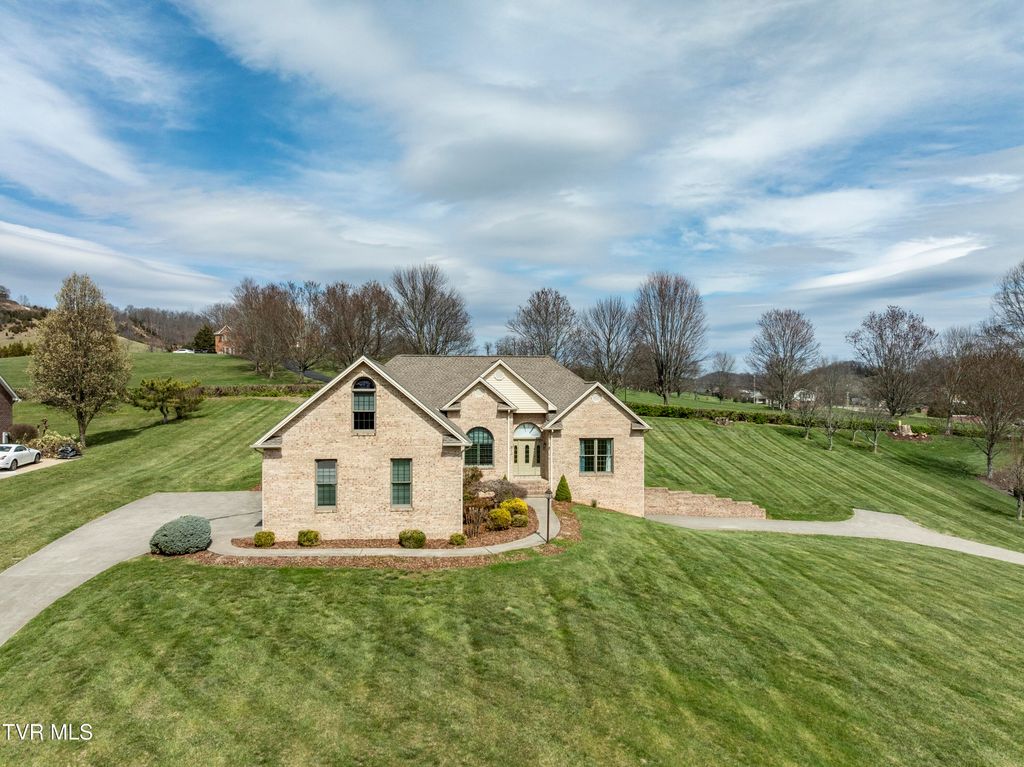 213 Keeland Drive, Johnson City, TN 37615