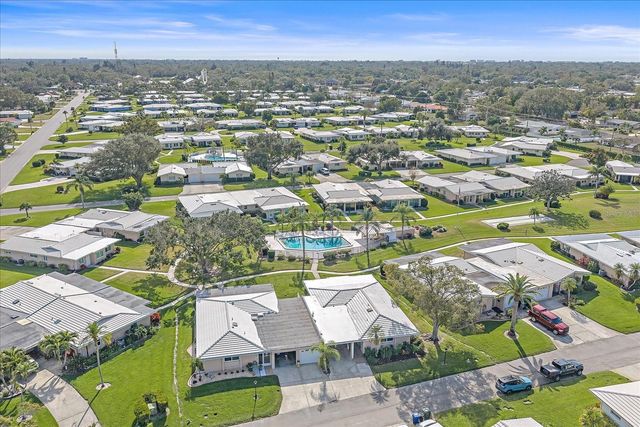 3286 BRUNSWICK LANE 704, Sarasota, FL 34239