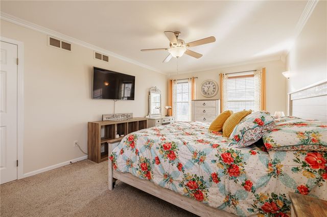 5216 Park Meadow Lane, Canandaigua Town, NY 14424