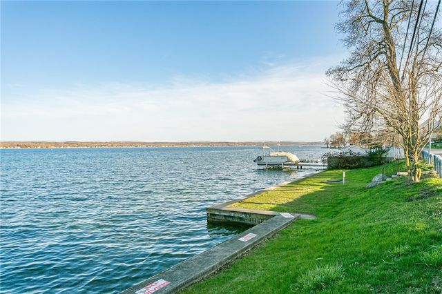 5216 Park Meadow Lane, Canandaigua Town, NY 14424