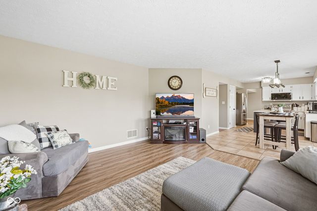 387 Sugar Bush Lane S, Brownsburg, IN 46112