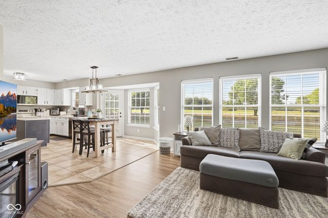 387 Sugar Bush Lane S, Brownsburg, IN 46112