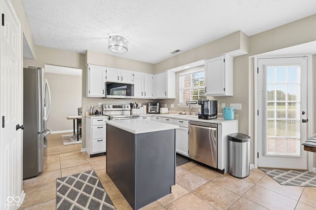 387 Sugar Bush Lane S, Brownsburg, IN 46112