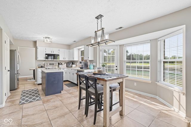 387 Sugar Bush Lane S, Brownsburg, IN 46112