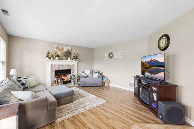 387 Sugar Bush Lane S, Brownsburg, IN 46112