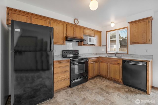 27203 Church Creek Loop NW, Stanwood, WA 98292