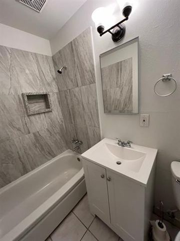 3555 E Mckinley Avenue, Fresno, CA 93703