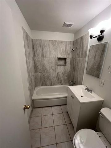 3555 E Mckinley Avenue, Fresno, CA 93703