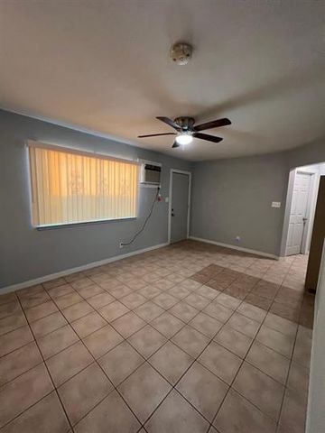3555 E Mckinley Avenue, Fresno, CA 93703