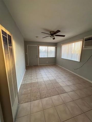 3555 E Mckinley Avenue, Fresno, CA 93703