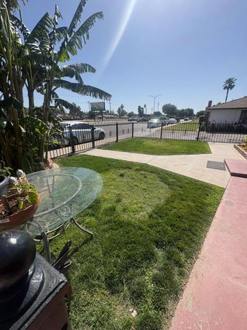 3555 E Mckinley Avenue, Fresno, CA 93703