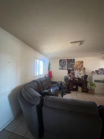 3555 E Mckinley Avenue, Fresno, CA 93703
