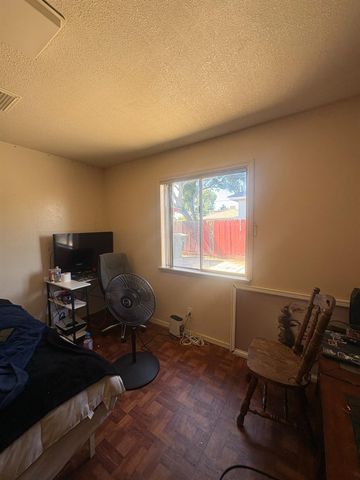 3555 E Mckinley Avenue, Fresno, CA 93703