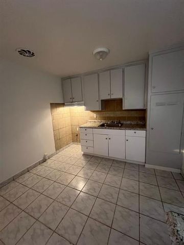 3555 E Mckinley Avenue, Fresno, CA 93703
